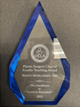 Plastic-Surgery-Clinical-Faculty-Teaching-Award